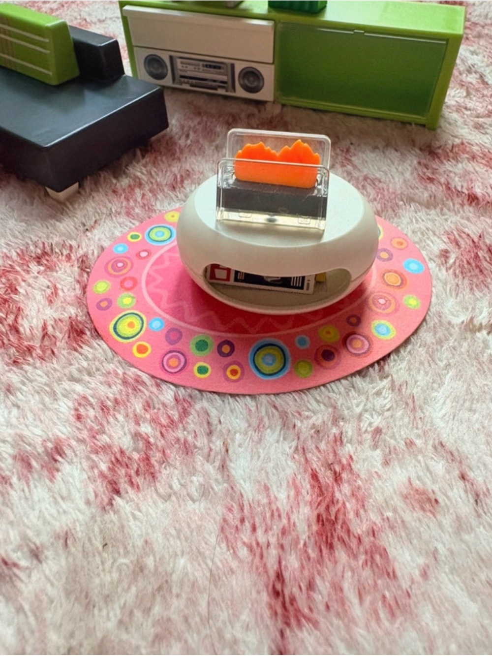 Playmobil Living Room Set with Bright Green and Pink Accents - Picture 3 of 4